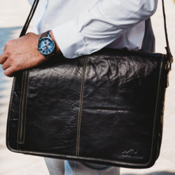 En stilfuld sort Messenger Bag i læder - Atlanta